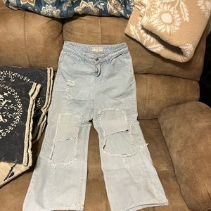 Cute wide leg jeans. super cute for going out